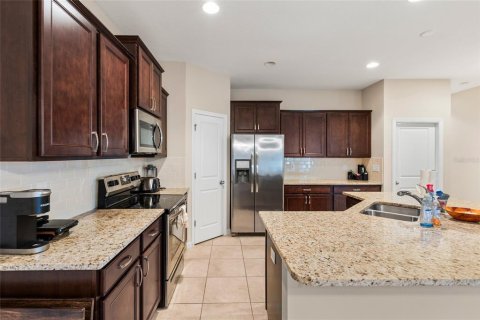 House in Wesley Chapel, Florida 3 bedrooms, 147.44 sq.m. № 2237853 - photo 12