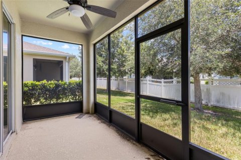 House in Wesley Chapel, Florida 3 bedrooms, 147.44 sq.m. № 2237853 - photo 28