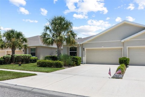 House in Wesley Chapel, Florida 3 bedrooms, 147.44 sq.m. № 2237853 - photo 4