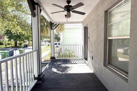 Villa ou maison à louer à Tampa, Floride: 3 chambres, 139.17 m2 № 2110064 - photo 4