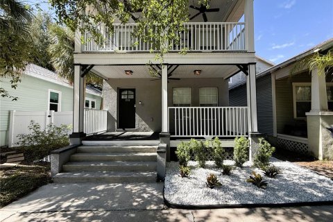 Villa ou maison à Tampa, Floride 3 chambres, 139.17 m2 № 2110064