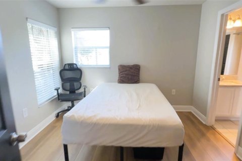 Villa ou maison à louer à Tampa, Floride: 3 chambres, 139.17 m2 № 2110064 - photo 27