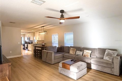 Villa ou maison à louer à Tampa, Floride: 3 chambres, 139.17 m2 № 2110064 - photo 7