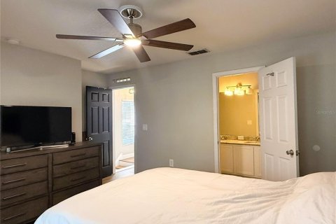 Villa ou maison à louer à Tampa, Floride: 3 chambres, 139.17 m2 № 2110064 - photo 19