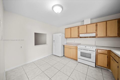 Condo in Lake Worth, Florida, 2 bedrooms  № 1818504 - photo 4