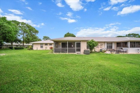 Condo in Lake Worth, Florida, 2 bedrooms  № 1818504 - photo 21