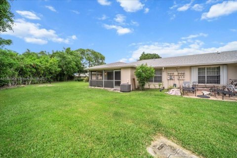 Condo in Lake Worth, Florida, 2 bedrooms  № 1818504 - photo 22