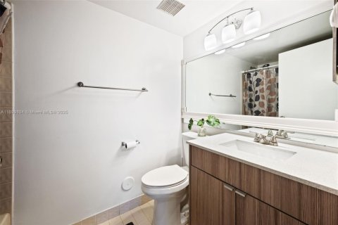 Снять в аренду кондоминиум в Пемброк-Пайнс, Флорида 2 спальни, 96.34м2, № 1954682 - фото 17