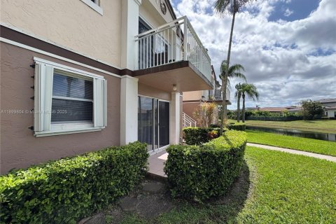 Снять в аренду кондоминиум в Пемброк-Пайнс, Флорида 2 спальни, 96.34м2, № 1954682 - фото 18