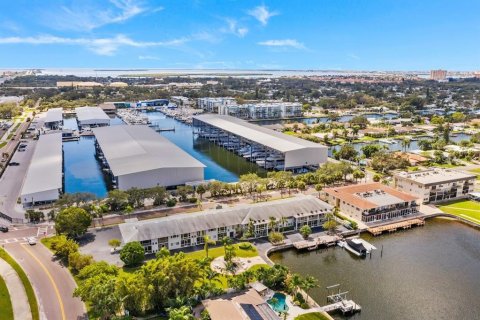 Condominio en alquiler en Saint Petersburg, Florida, 2 dormitorios, 96.15 m2 № 1686867 - foto 26