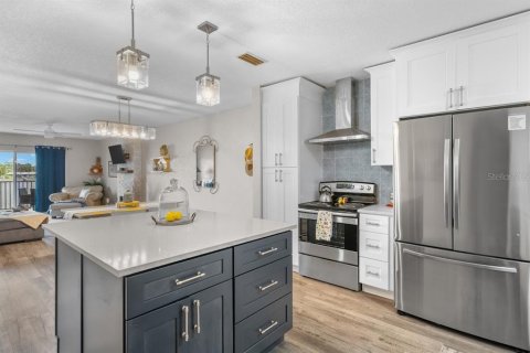 Condominio en alquiler en Saint Petersburg, Florida, 2 dormitorios, 96.15 m2 № 1686867 - foto 6
