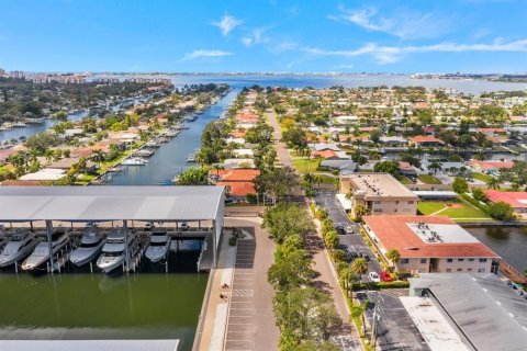 Condominio en alquiler en Saint Petersburg, Florida, 2 dormitorios, 96.15 m2 № 1686867 - foto 3