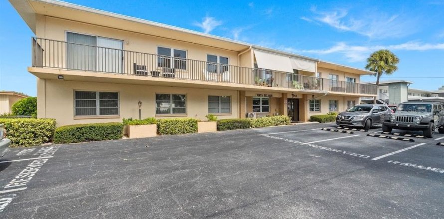 Condo à Saint Petersburg, Floride, 2 chambres № 1686867