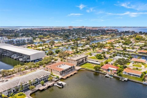 Condominio en alquiler en Saint Petersburg, Florida, 2 dormitorios, 96.15 m2 № 1686867 - foto 25