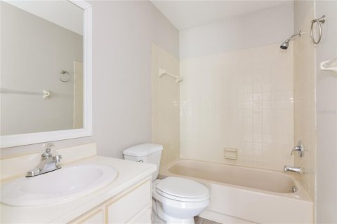 House in Brandon, Florida 3 bedrooms, 110.55 sq.m. № 1743362 - photo 14