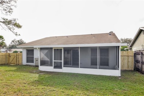 House in Brandon, Florida 3 bedrooms, 110.55 sq.m. № 1743362 - photo 15
