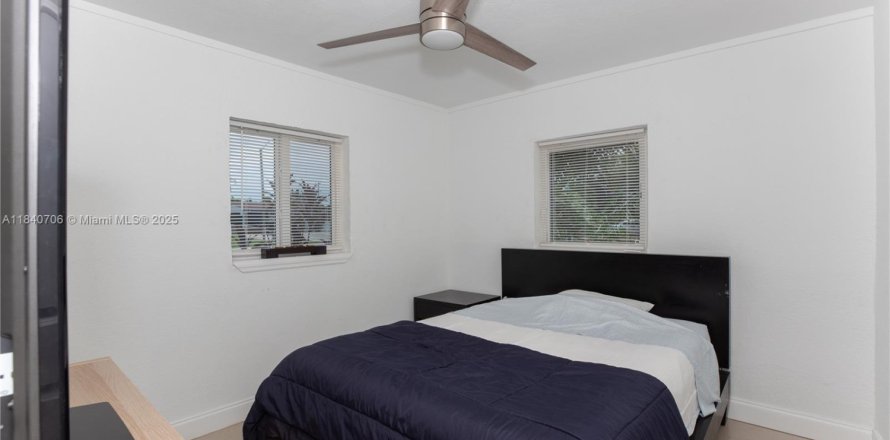 Immobilier commercial à Oakland Park, Floride 1 chambre, 162.39 m2 № 1831052