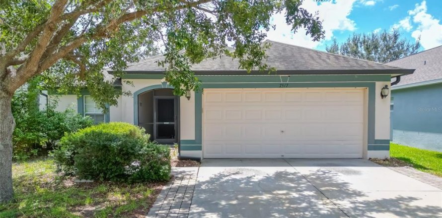 Casa en Ruskin, Florida 4 dormitorios, 143.44 m2 № 1876320