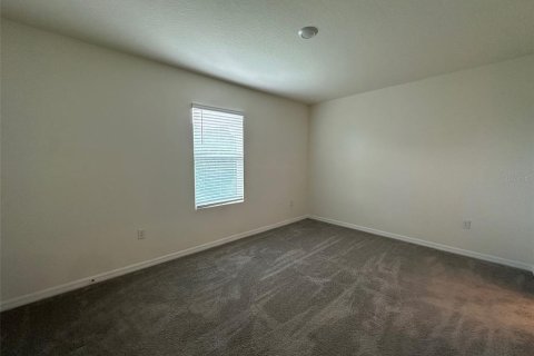 Townhouse in Howey-in-the-Hills, Florida 3 bedrooms, 154.22 sq.m. № 1841800 - photo 15