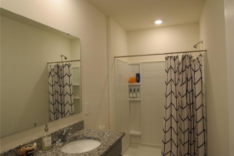 Townhouse in Howey-in-the-Hills, Florida 3 bedrooms, 154.22 sq.m. № 1841800 - photo 8