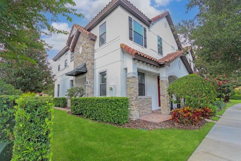 Townhouse in Orlando, Florida 2 bedrooms, 151.9 sq.m. № 1902938 - photo 2