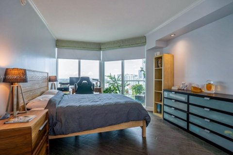 Copropriété à vendre à Miami, Floride: 2 chambres, 107.95 m2 № 2025854 - photo 13