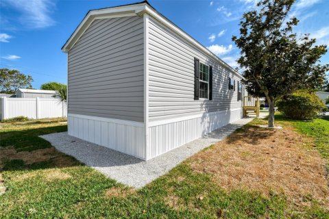 House in Hobe Sound, Florida 3 bedrooms, 98.1 sq.m. № 1171282 - photo 1