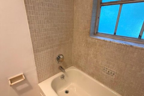 Copropriété à vendre à West Palm Beach, Floride: 1 chambre, 55.74 m2 № 2168985 - photo 27