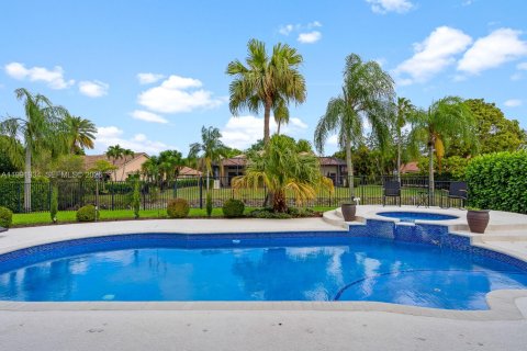 Купить виллу или дом в Корал-Спрингс, Флорида 4 спальни, 288.09м2, № 2052704 - фото 3
