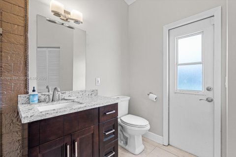 Купить виллу или дом в Корал-Спрингс, Флорида 4 спальни, 288.09м2, № 2052704 - фото 25