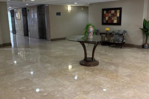 Condominio en alquiler en North Miami, Florida, 1 dormitorio, 62.52 m2 № 2023479 - foto 11
