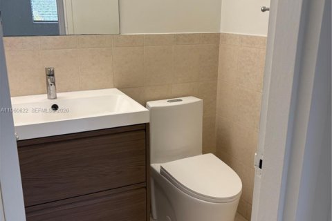Condominio en alquiler en North Miami, Florida, 1 dormitorio, 62.52 m2 № 2023479 - foto 5