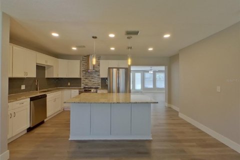 Снять в аренду виллу или дом в Тампа, Флорида 1 комната, 152.36м2, № 1911908 - фото 4