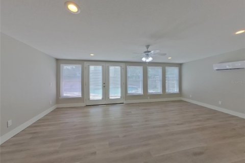 Снять в аренду виллу или дом в Тампа, Флорида 1 комната, 152.36м2, № 1911908 - фото 11