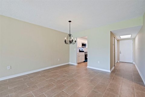 Copropriété à louer à Saint Petersburg, Floride: 2 chambres, 90.58 m2 № 2383717 - photo 7