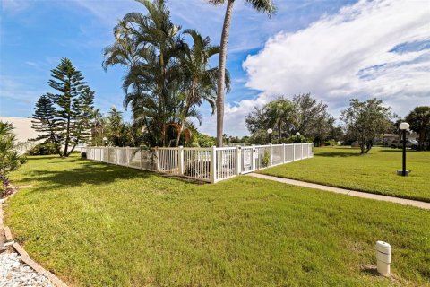 Copropriété à louer à Saint Petersburg, Floride: 2 chambres, 90.58 m2 № 2383717 - photo 25