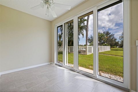 Copropriété à louer à Saint Petersburg, Floride: 2 chambres, 90.58 m2 № 2383717 - photo 11