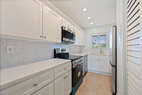 Copropriété à louer à Saint Petersburg, Floride: 2 chambres, 90.58 m2 № 2383717 - photo 15