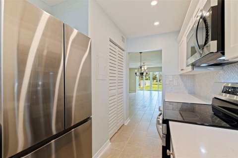 Copropriété à louer à Saint Petersburg, Floride: 2 chambres, 90.58 m2 № 2383717 - photo 16