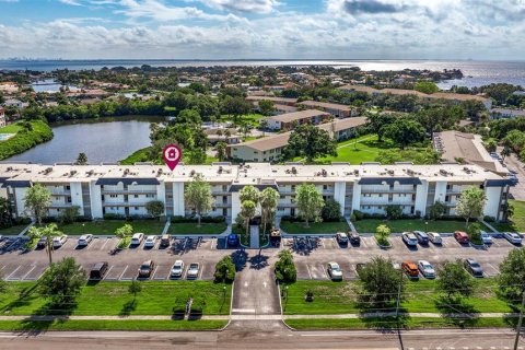 Copropriété à louer à Saint Petersburg, Floride: 2 chambres, 90.58 m2 № 2383717 - photo 2