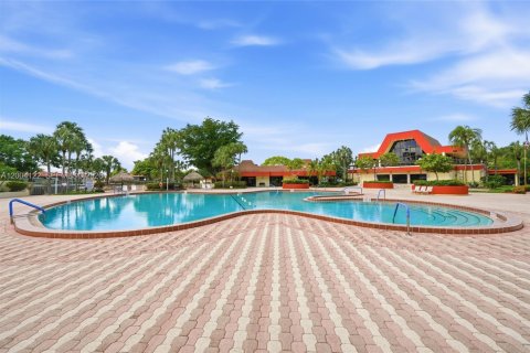 Купить кондоминиум в Маргит, Флорида 1 спальня, 66.89м2, № 2089833 - фото 21