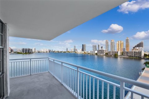 Condominio en venta en Sunny Isles Beach, Florida, 2 dormitorios, 170.01 m2 № 2007576 - foto 14