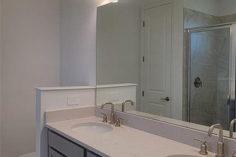 Casa en alquiler en Kissimmee, Florida, 3 dormitorios, 168.06 m2 № 1808845 - foto 12