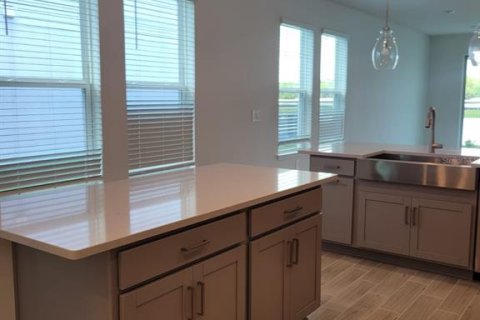 Casa en alquiler en Kissimmee, Florida, 3 dormitorios, 168.06 m2 № 1808845 - foto 6