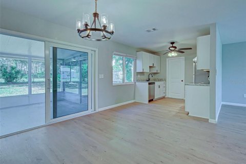 House in North Port, Florida 2 bedrooms, 84.73 sq.m. № 2157042 - photo 6