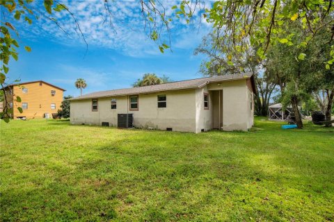 House in Sanford, Florida 3 bedrooms, 150.32 sq.m. № 2393409 - photo 23