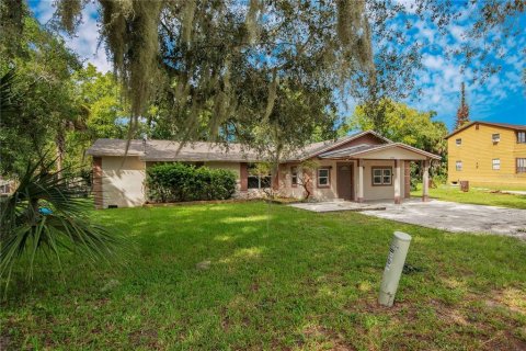House in Sanford, Florida 3 bedrooms, 150.32 sq.m. № 2393409 - photo 2