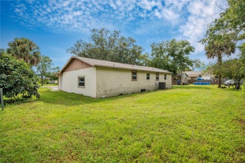 House in Sanford, Florida 3 bedrooms, 150.32 sq.m. № 2393409 - photo 22