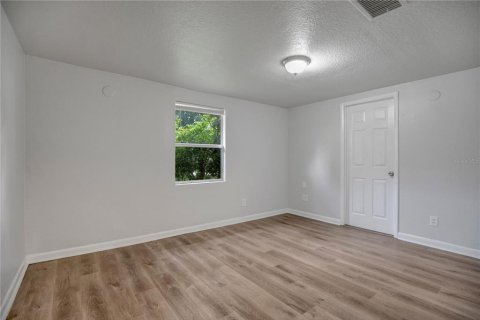 House in Sanford, Florida 3 bedrooms, 150.32 sq.m. № 2393409 - photo 17