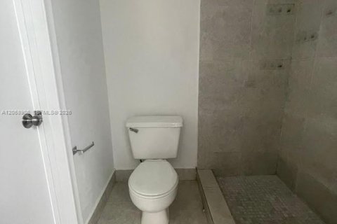 Copropriété à louer à Sweetwater, Floride: 2 chambres, 70.42 m2 № 2264113 - photo 7